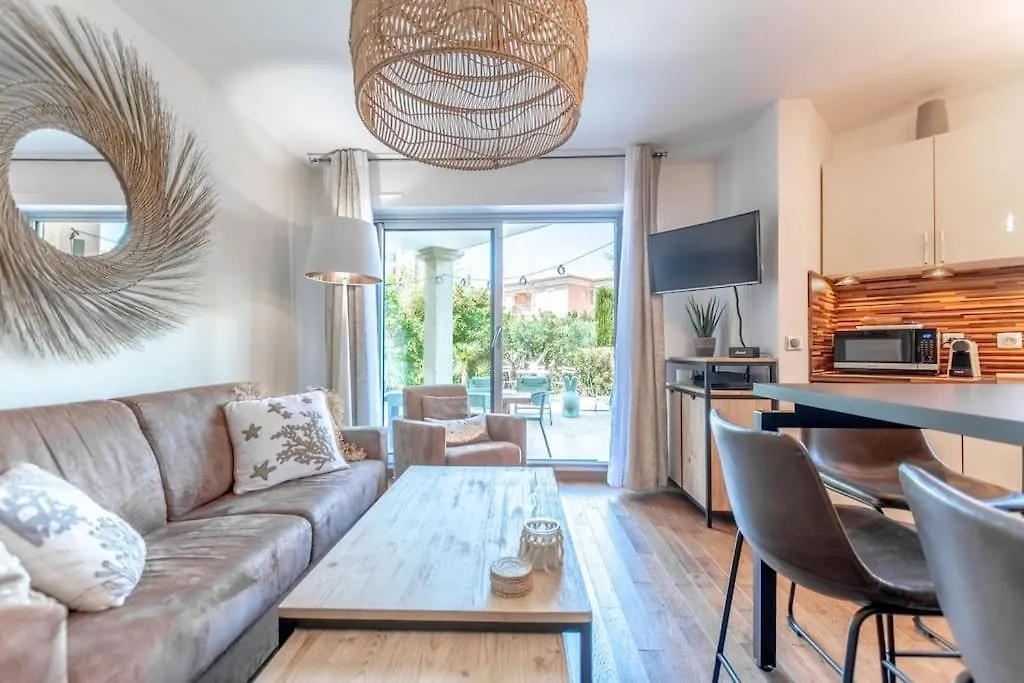 Anais De Saint-Tropez, Bel Appartement, Avec Piscine Et Jardin, Au Coeur De Saint Tropez